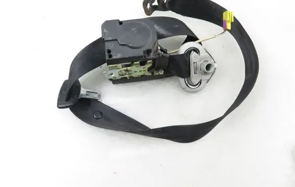 Volkswagen Golf IV Front seatbelt 33016956 1J4857705AA