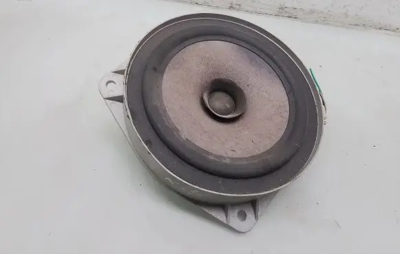 Subaru Forester SG Front door speaker