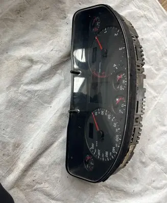 Audi A6 S6 C5 4B Speedometer (instrument cluster) 110008948045 4B0920932K