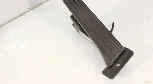 BMW 2 F22 F23 Accelerator throttle pedal 6853175 6PV01043533 12037313DE