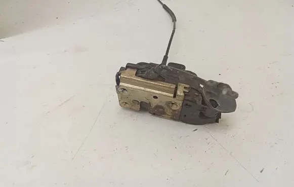 Nissan Primera Front door lock 050160