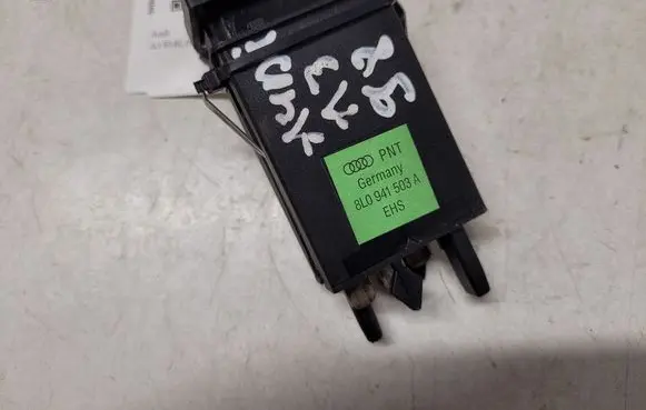 Audi A3 S3 8L Windscreen/window heater switch 8L0941503A