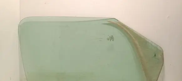 Peugeot Boxer Front door window/glass (coupe) AS2
