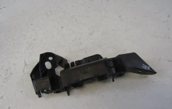 Opel Crossland X Front bumper mounting bracket 13477182