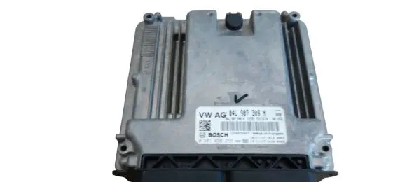 Volkswagen PASSAT B8 Engine control unit/module 04L907309N