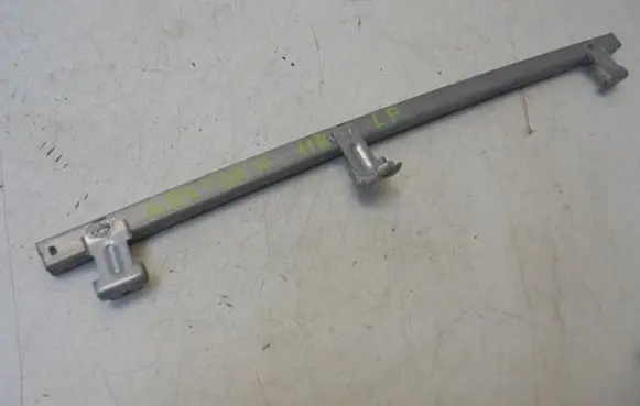 Renault Master III Door glass rail 