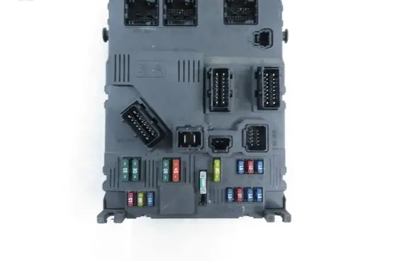 Peugeot 206 Central body control module 9649627880