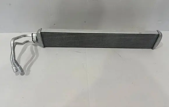 BMW X7 G07 Coolant radiator 17218697884 8697884