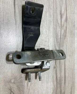 Land Rover Range Rover Sport L320 Loading door lower hinge BHB790110