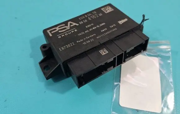 Opel Astra L Central body control module 9850416280 IMPRK1514070