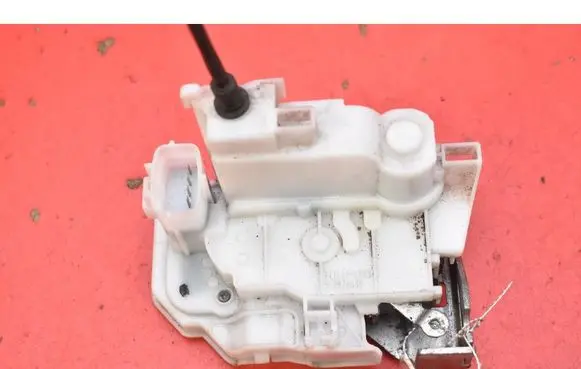 Fiat Tipo Rear door lock 519876030