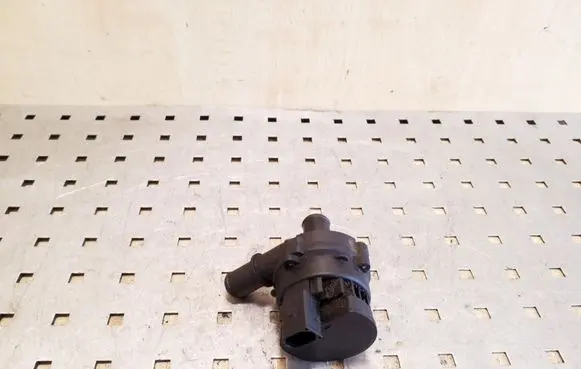 Nissan Qashqai Electric auxiliary coolant/water pump
