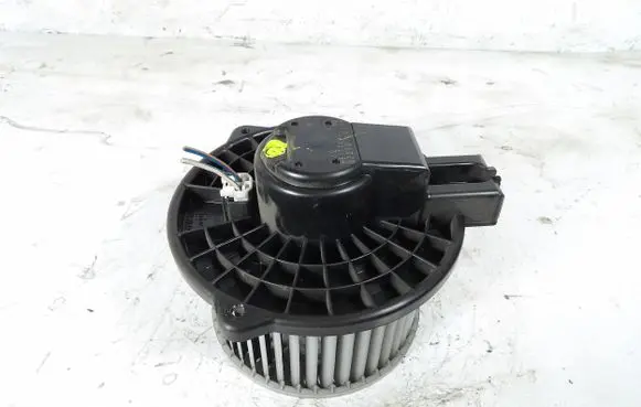 Mazda 2 Heater fan/blower 872700-0690