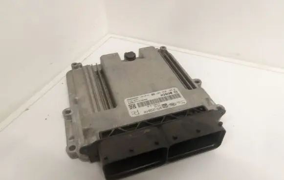 Jaguar XE Engine control unit/module ECU 0281032607 GX7312C520FAF