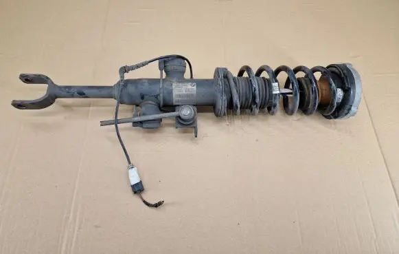 BMW 6 F06 Gran coupe Front shock absorber with coil spring 6863117