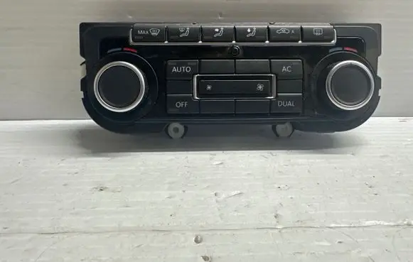 Volkswagen PASSAT B7 Climate control unit 5K0907044DT SW1010 5HB00974680