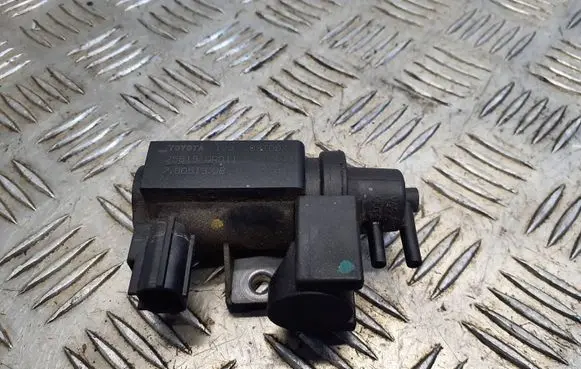 Toyota Avensis T270 Valve vacuum 