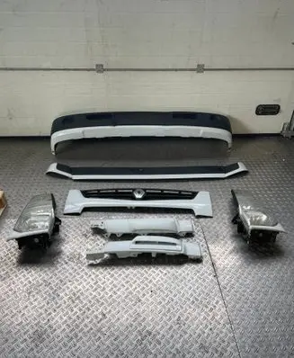 Renault Maxity Front piece kit 