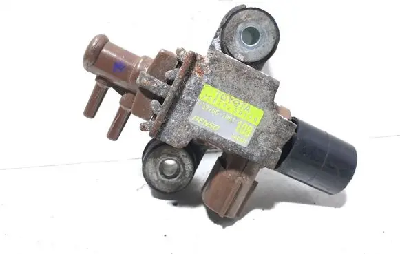 Toyota Land Cruiser (J150) Vacuum valve 