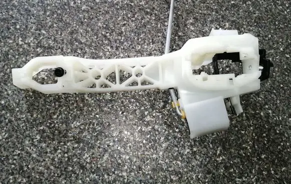 Rear door exterior handle/bracket