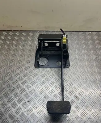 Mercedes-Benz Vito Viano W639 Brake pedal A6392901701 W38ZGS004