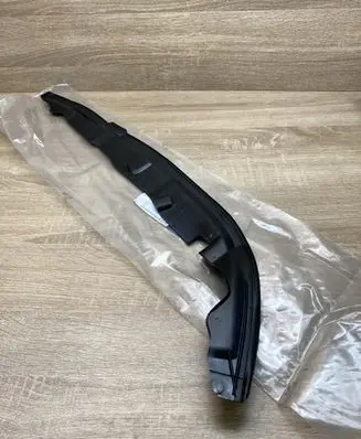 Mercedes-Benz E W211 Front door rubber seal A2117270430