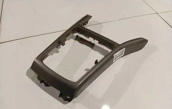 Opel Astra H Gear shifter surround trim plastic 13116961