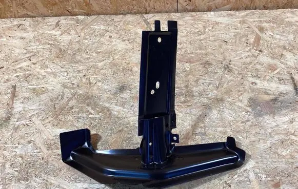 Porsche Macan (95B) Headlight/headlamp mounting bracket 95b805458