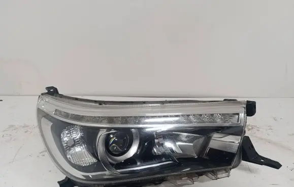 Toyota Hilux (AN120, AN130) Headlight/headlamp
