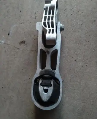 Opel Mokka B Engine mounting bracket 9826468580