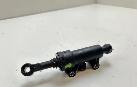 Clutch slave cylinder