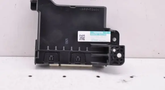 Toyota Verso-S Other devices 8865052710