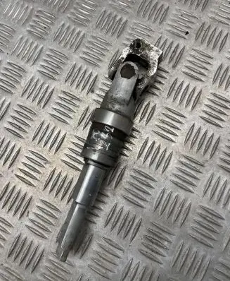 Volvo V70 Steering column universal joint