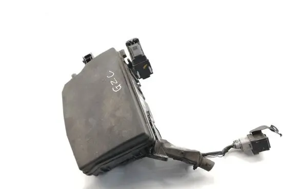 Toyota Auris E180 Fuse box set