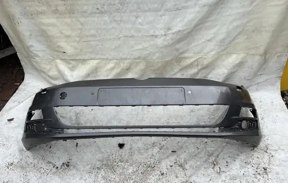 Volkswagen Golf VII Front bumper