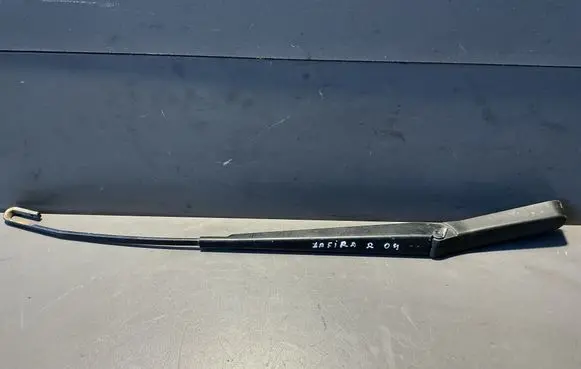 Opel Zafira A Front wiper blade arm 90582558RH