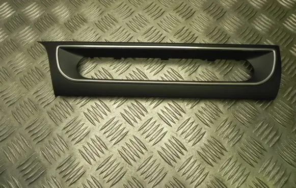 Jaguar I-Pace Dash center air vent grill J9D3045E67A T5923