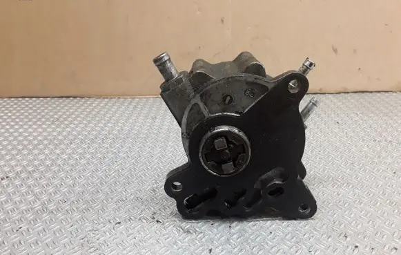 Volkswagen Touran I Vacuum pump 03G145209