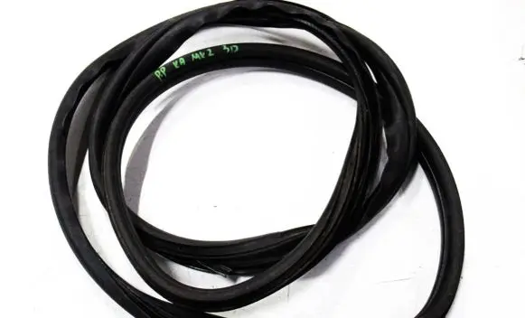 Ford Ka Front door rubber seal