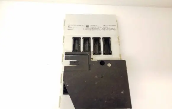 BMW 1 F20 F21 Engine control unit/module 8200565413 9314238