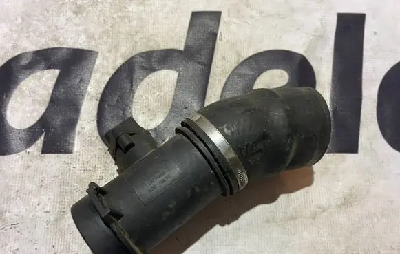 Opel Zafira A Mass air flow meter 1080315