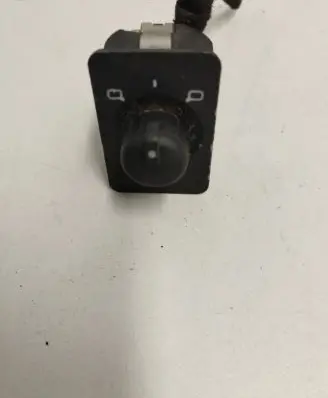 Audi A6 S6 C5 4B Wing mirror switch 4B0959551B 4704