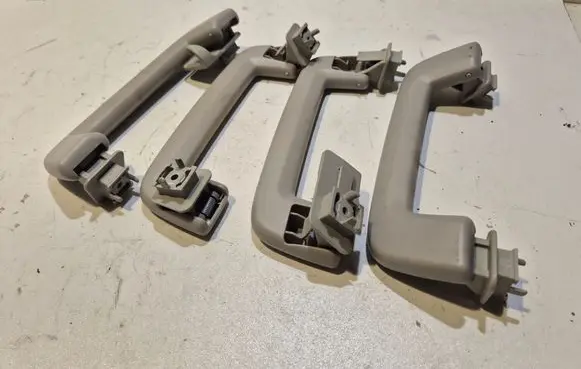 Ford S-MAX A set of handles for the ceiling 