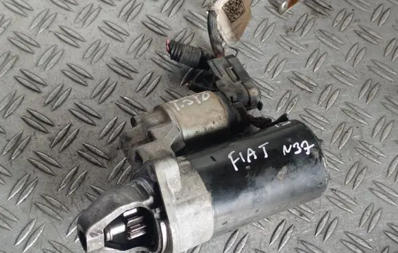 Fiat 500L Starter motor 51810307 20130219 0001138012