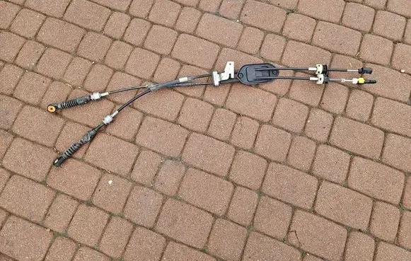 Toyota Aygo X Gear shift cable bracket 113181926- 33820-K0010
