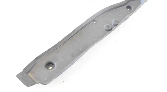 Fender trim (molding)