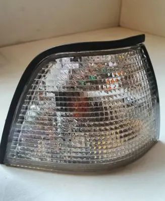 BMW 5 E34 Front indicator light 1384032