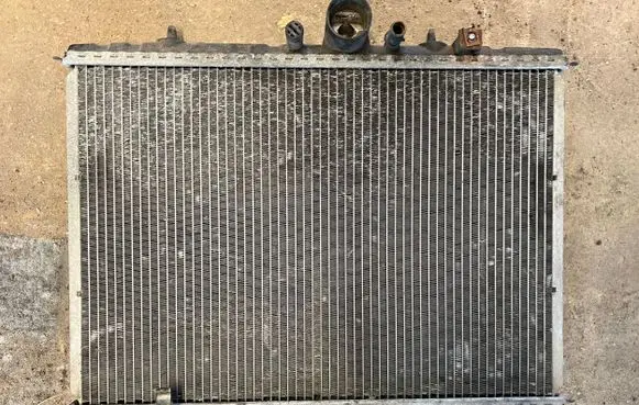 Peugeot 607 Coolant radiator
