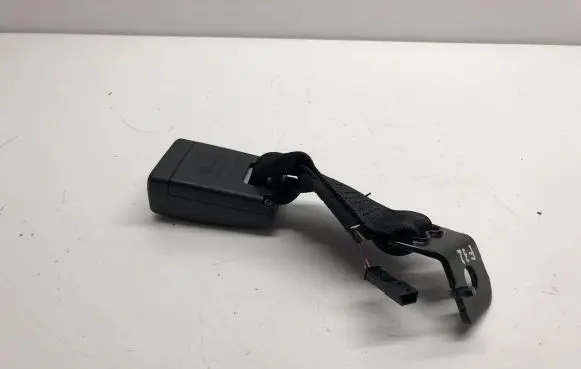 BMW 4 F32 F33 Rear seatbelt buckle 7266352