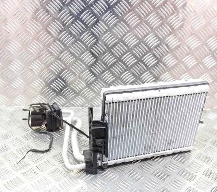 A/C cooling radiator (condenser)